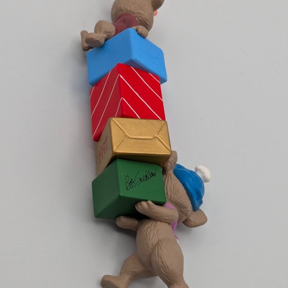 Hallmark Keepsake Mom and Dad 1997, Mice with Gifts Vintage Christmas Ornament - Picture 7 of 11